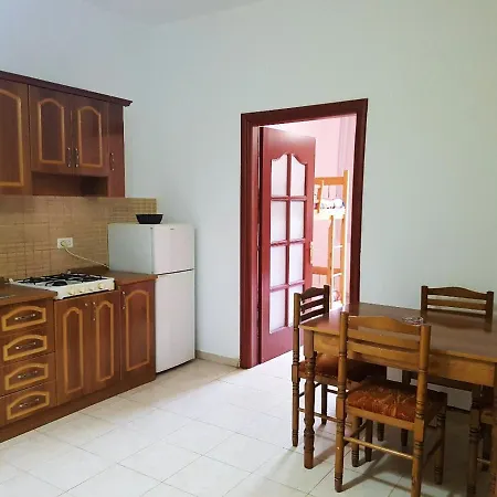 One Bedroom At 400 M Away From The With Enclosed Garden And Wifi B Shkoder